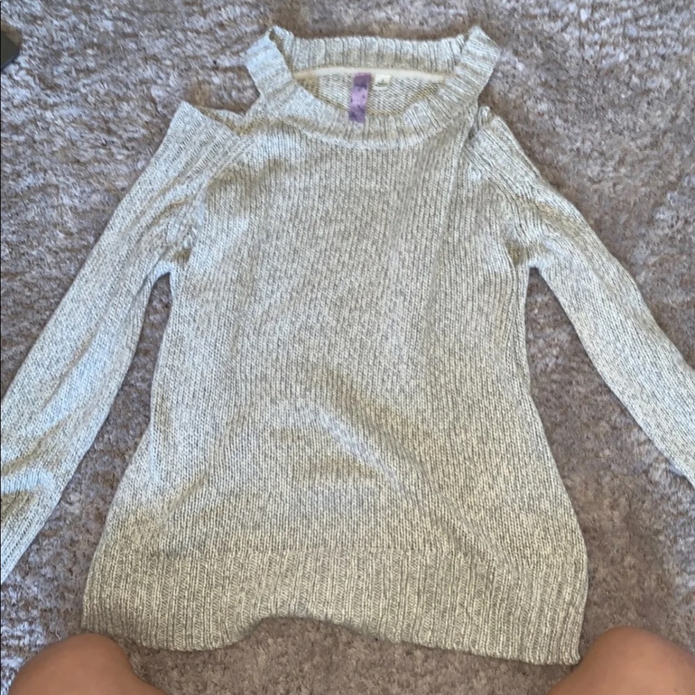 Alya Cut-Out Shoulder Sweater